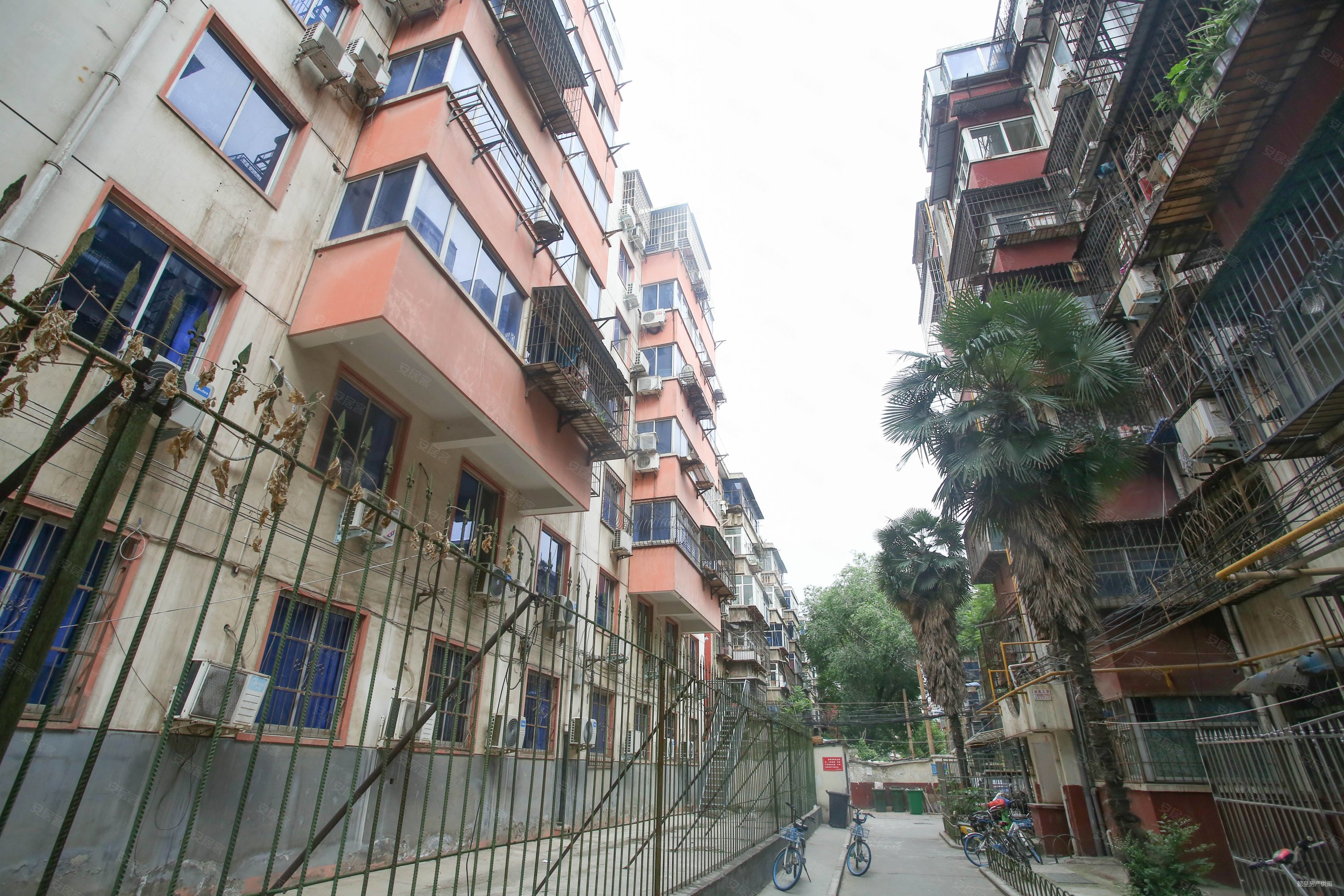 急售上海市场天翔花园三居临地铁南北通透看房方便