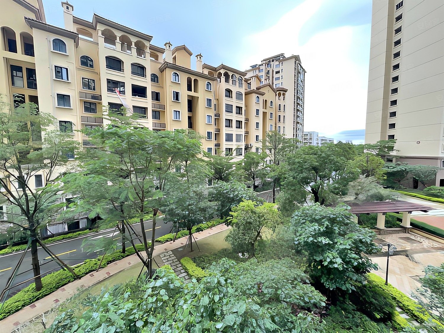 珠光新城(一二三期)4室2厅2卫143.85㎡南北142.5万