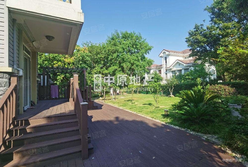 生茂养园5室3厅3卫546.93㎡南北2900万