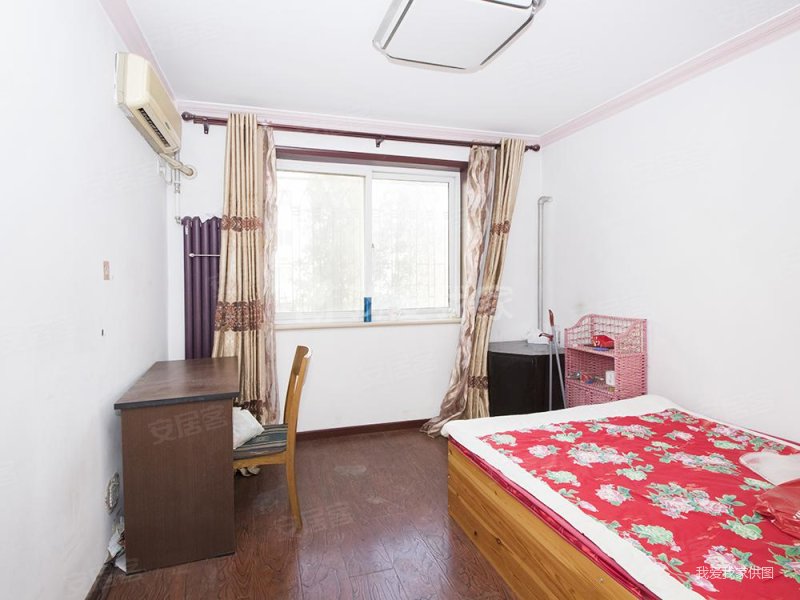 二里庄石油大院内可对外交易两居室紧临青年园中间层南北随时签约