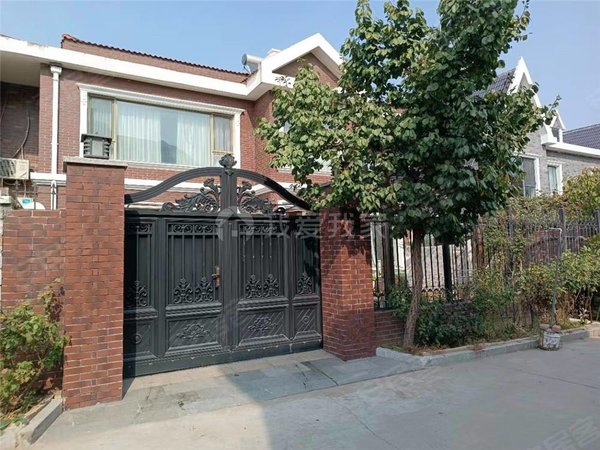 北京昌平北七家八仙别墅北七家八仙别墅4室2厅3卫 南入户南花园260平