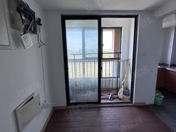 【多图】海悦馨苑,山阳租房,实拍图,海悦馨苑,朝南飘窗,近金山万达,押