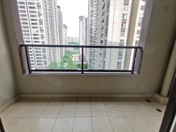 江北嘴租房,江北区 保利观澜三期 四房 3000元月,江北租房-重庆58安居