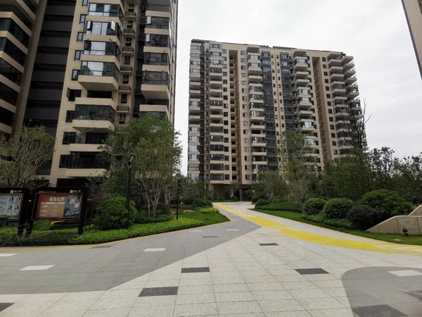 南宁江南沙井锦上城锦上城精装3房1卫 配齐出租 拎包入住 租金2000元