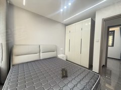 泰兴泰兴市区复兴路短租！月付！新泰中 车城 鼓楼新天地 有车位 中间楼层 金科出租房源真实图片