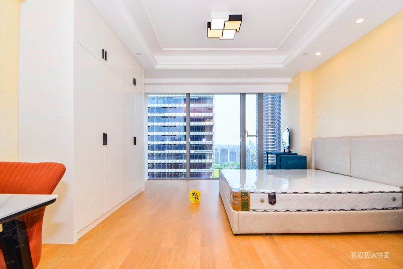 深蓝国际中心精装交付楼层好位置好