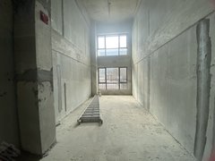 海口龙华金宇龙湖光年毛坯出租 已通电 龙湖天街楼上 近农垦 城西出租房源真实图片