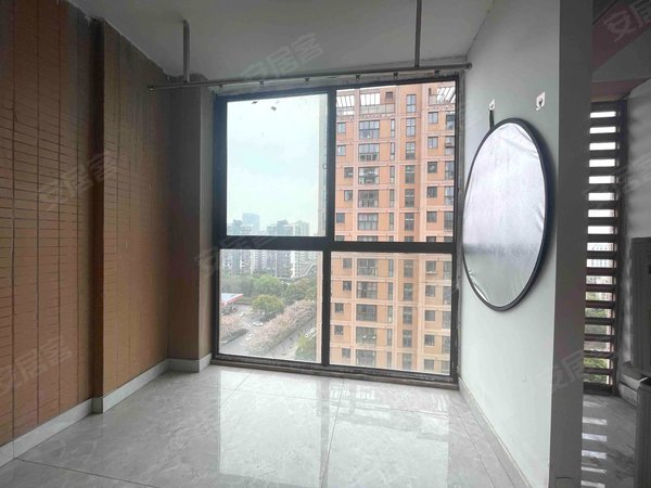 利时广场人民医院附电梯2室房租可月付精装拎包入住家电齐全