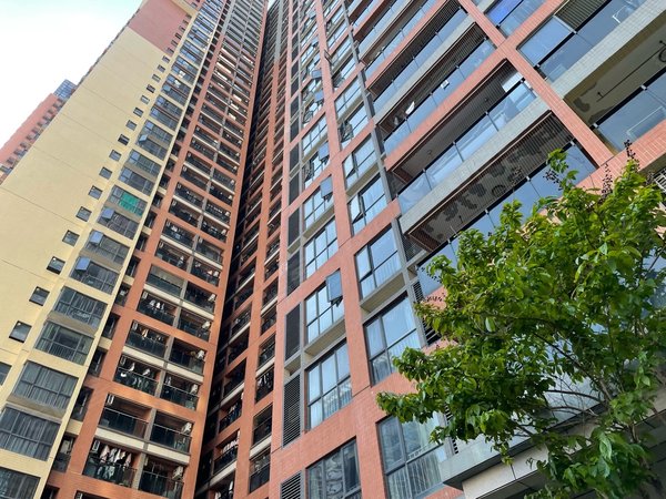 深圳罗湖蔡屋围幸福华府全新精装修,全新家私,中高楼层,周边配套齐全