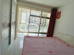 荣成市荣成市区荣成城区成山御园2楼两室精装修,家里干净明亮,家具家电齐全出租房源真实图片