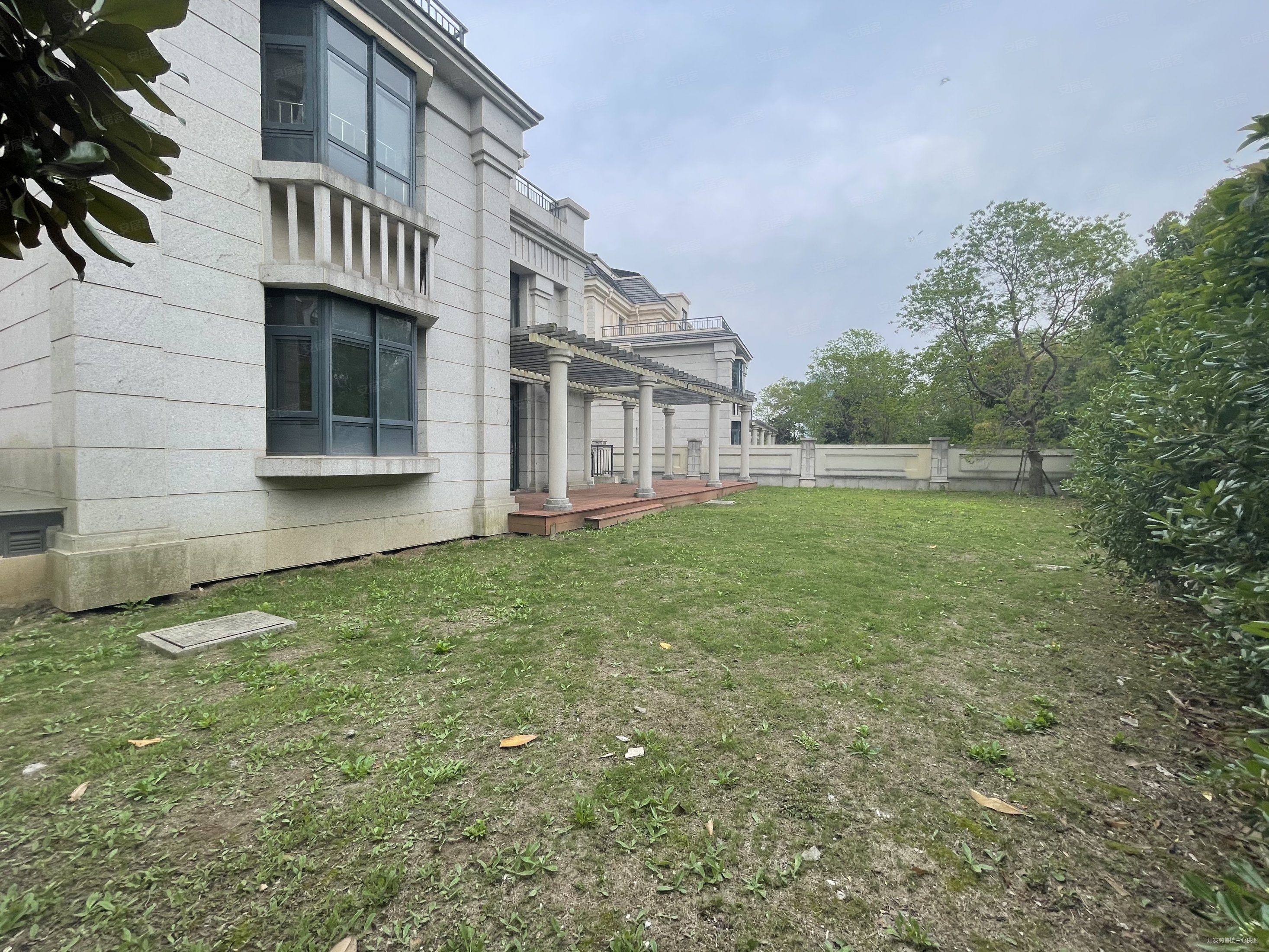 白塘景苑(别墅)5室3厅5卫547㎡南北3501万