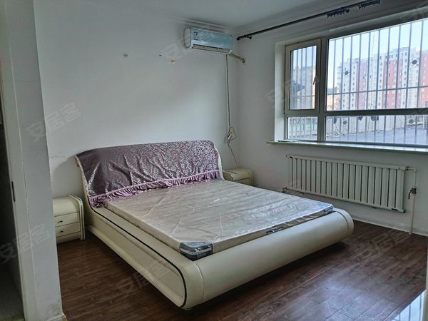 大连旅顺口海辉街阳光书香苑阳光书香苑一室一厅,南向电梯,有空调900元,海辉街出租房源真实图片