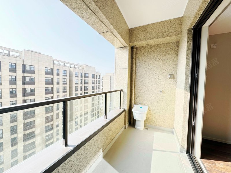 森兰名苑3室2厅2卫113.26㎡南北900万