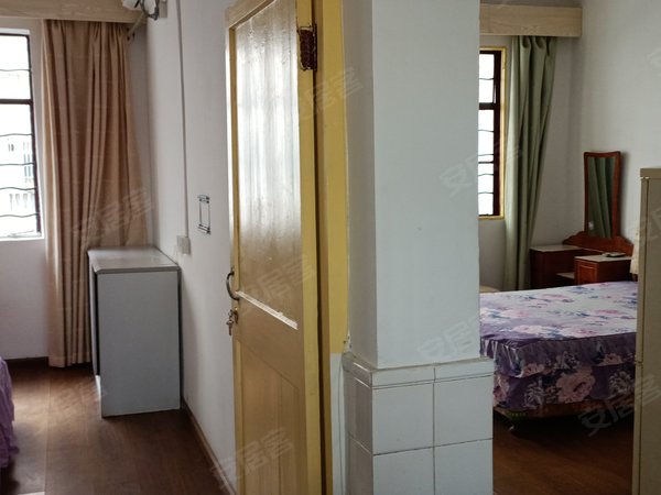 宁波海曙南门马园新村柳西地铁口,马园新村3楼,两室一厅精装出租房源
