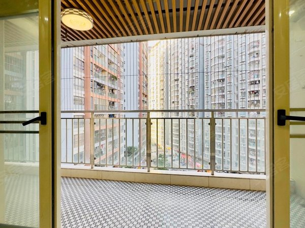 深圳布吉南岭黄金豪庭(龙岗)丹竹头地铁站黄金豪庭欧式大三房出租房源