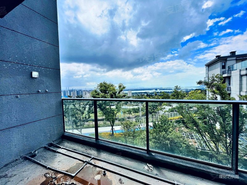 滇池半山观滇复式中空大跃层