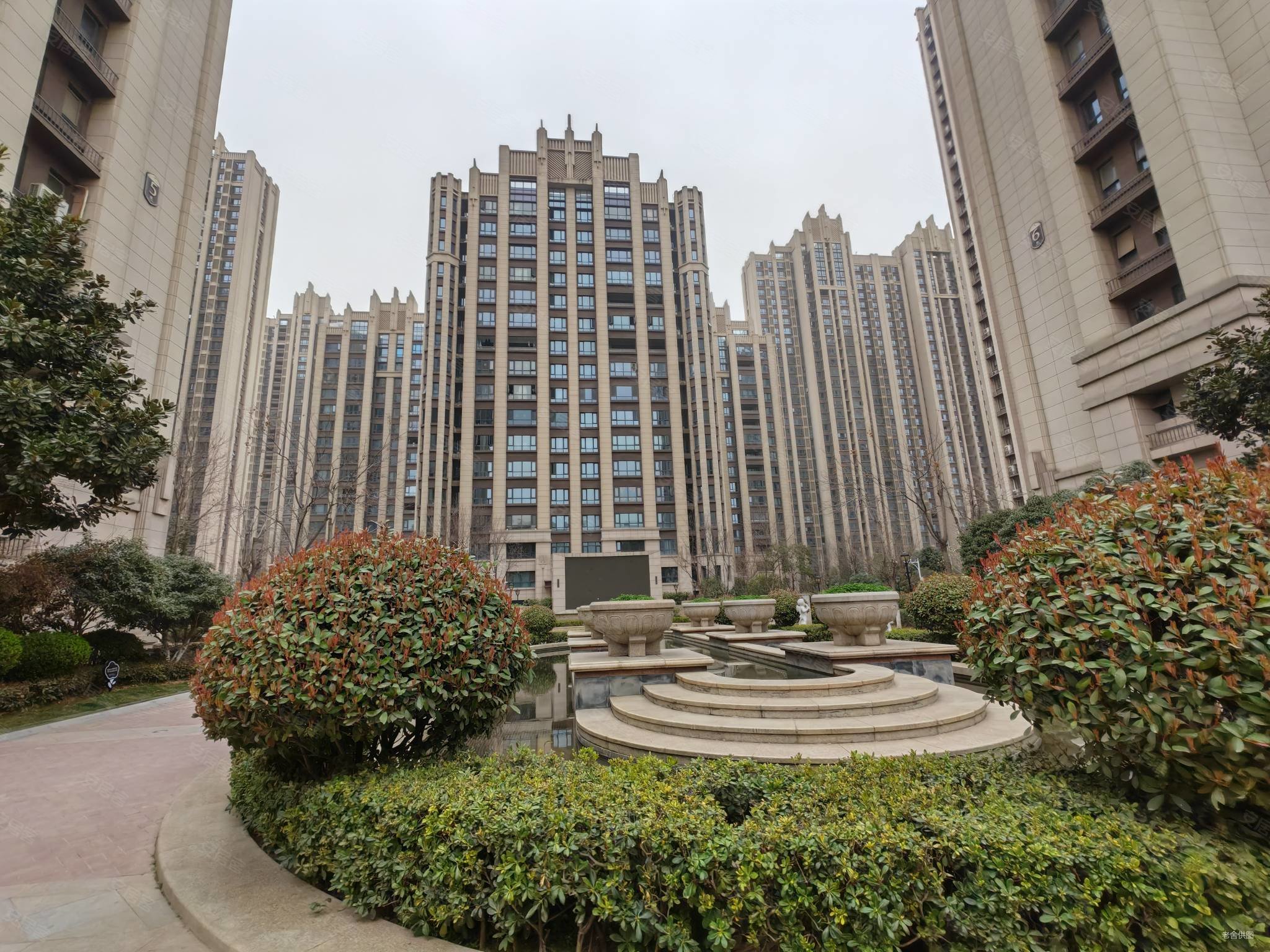 西安房产网>西安二手房>高新区二手房>鱼化寨二手房>东方米兰国际城>