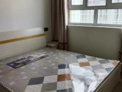 喀什喀什市喀什城区东城时代广场合租房次卧室男女不限，短租，800月，押一付一出租房源真实图片