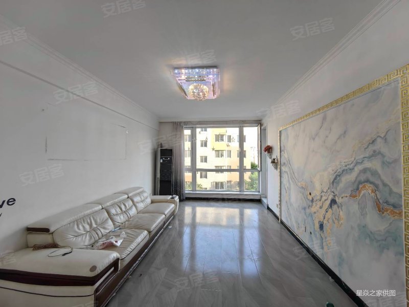 格林小镇 新上房源 三期地热 精装修 随时看房