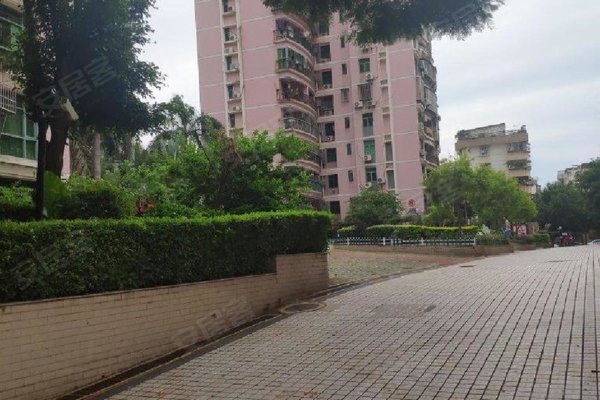 年08月08日 0人觉得很赞 特色 【小区户型】鹭江新城二期一共有4栋