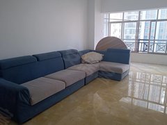 防城港港口桃花湾广场欧景蓝湾公寓，两房一卫，中间楼层干净整洁，出租房源真实图片