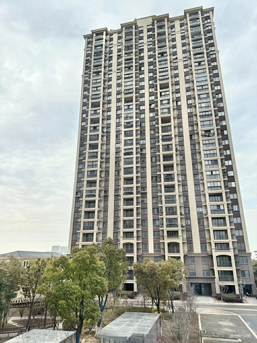 碧海家园(一区)3室2厅2卫143㎡南228万