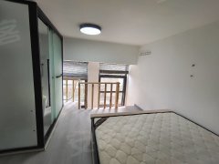 京东旁江山一品公寓复式2层设施齐全，拎包入住采光非常好