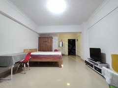 泉州丰泽城东华大旁 水木春天 独门独户单身公寓 可做饭 带阳台 看房随时出租房源真实图片