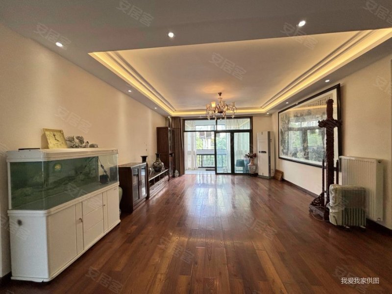 兴宸山水艺墅 南北通透 商品房 中间好楼层 双卫生间 密度低