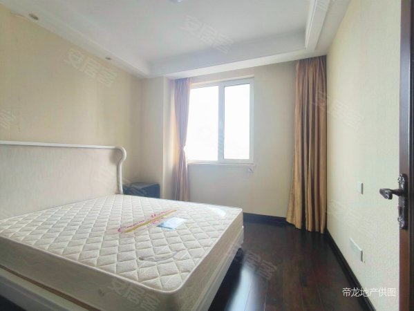 吾悦广场旁 复式观海套二 精装修 拎包入住!