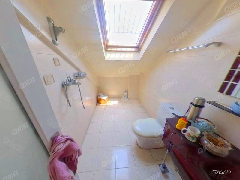 地铁口两房,顶楼复式带露台,空间利用率高,御琴湾二手房,135万,2室2厅