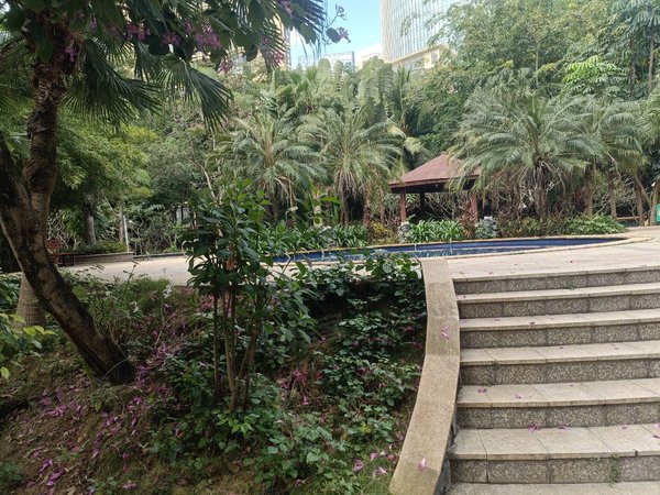 三亚吉阳月川荣德花园荣德花园精装正规一室一厅,拎包即住,高层通风