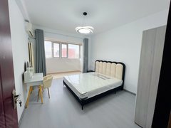 郑州金水金水周边包物业 财富广场 熙地港 四室两卫 业主自住装修 随时可看出租房源真实图片
