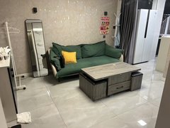 丹东元宝新柳步行街假日阳光酒店后身，一室一厅，带空调带客厅，包取暖宽带，干净出租房源真实图片