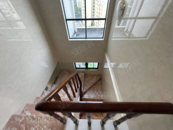 肇庆端州城东湖景园湖景园 市中心 全湖景复式5房 大露台出租 4800元出租房源真实图片