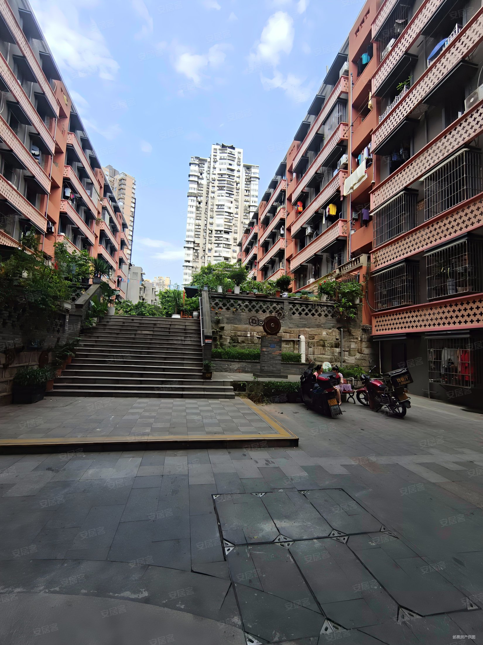 南坪 商圈成熟 南北通透 临地铁 交通便捷 配套齐全 大产权,长江村84