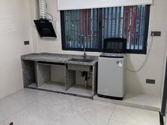 汕尾汕尾城区城区周边四马路附近 近信利广场 房子超新 阳光极好 空气对流有阳台出租房源真实图片