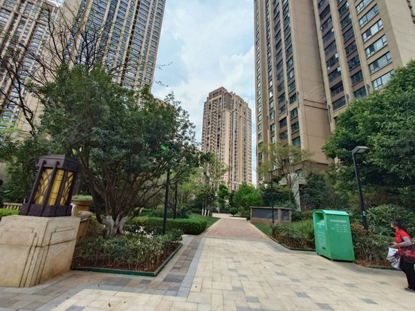 昆明官渡世纪城红星天铂北区红星天铂全新精装修三房 南北通透 临近海