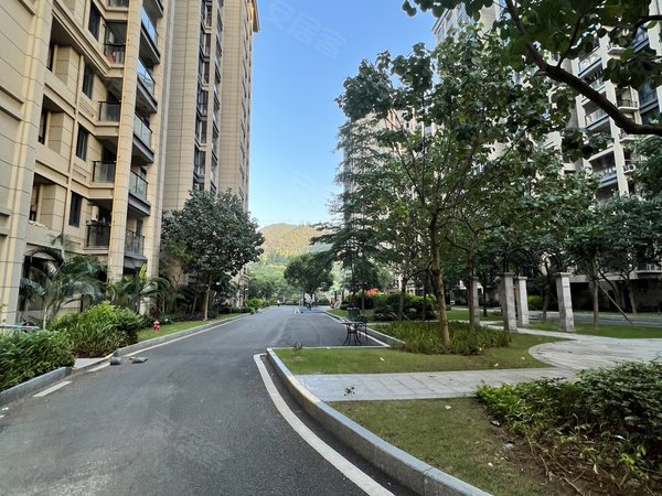 新墟租房,碧桂园翠湖湾 3室2厅1卫 精装修 电梯房 84平,惠阳租房-惠州