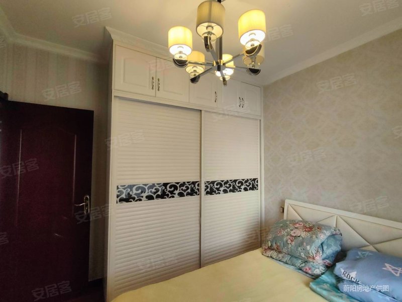 德杰德裕天下 3室2厅1卫 101平小三室 精装送车位满二