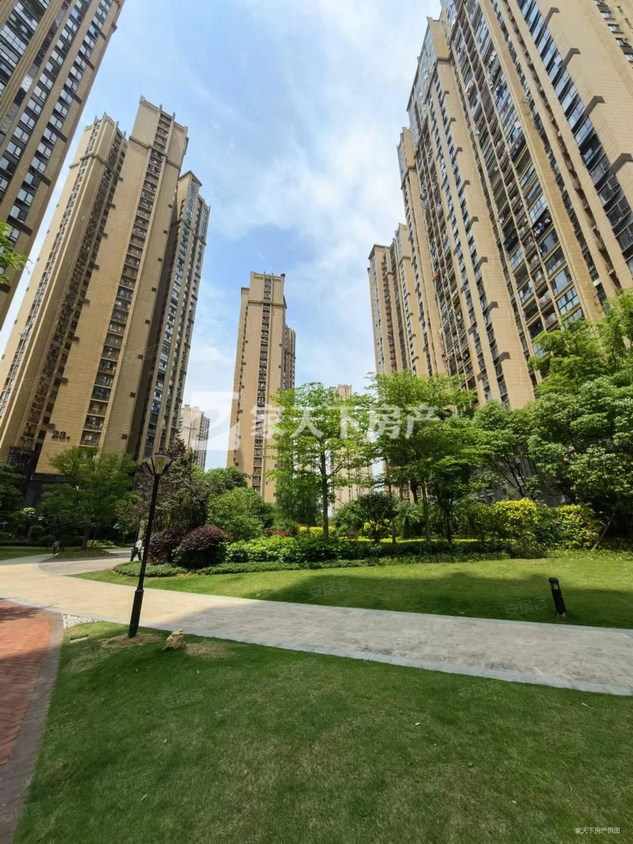 香开新城5室2厅2卫141.82㎡南北530万