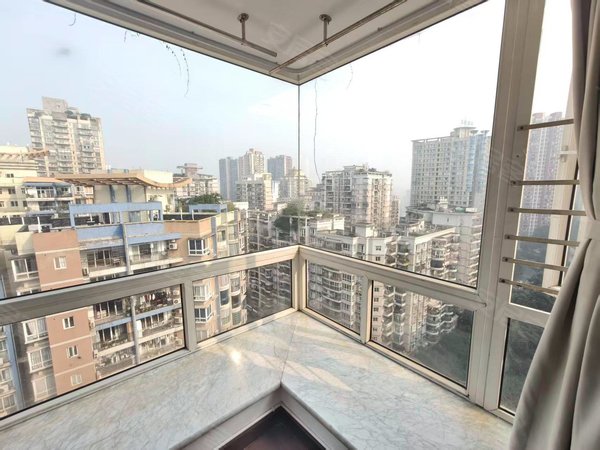 重庆两江新区黄泥磅天骄俊园可短租一个月 黄泥磅轻轨旁 设施配套齐全