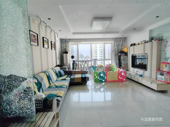 碧海云天 中间层 156平精装三室  带车位 老本150万