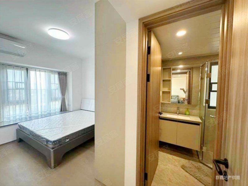 品秀星图 双地铁口上盖 9年华师附 业主急出送物管 欢迎咨询