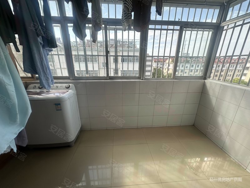 桃花岛对面 运中 涌金花园多层六楼复式实用面积200多平