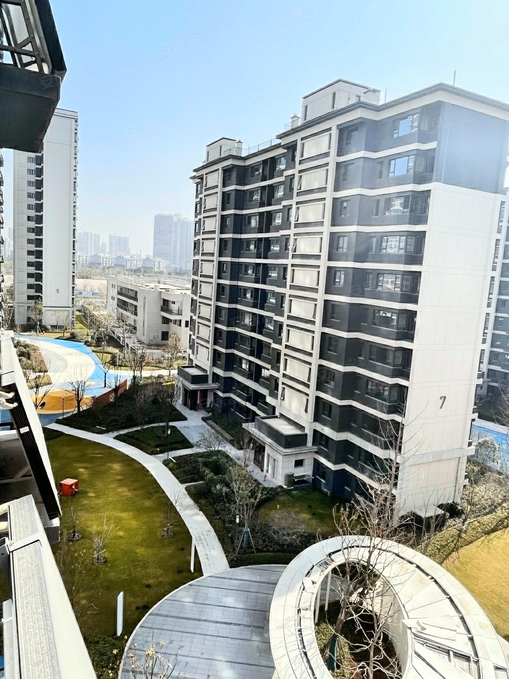 公园环绕地铁加持运河旁徽创佳兆业未来城毛坯三房底价出售