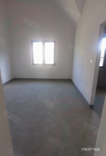 老山脚下山河水花园独栋别墅430平690万花园占地500多