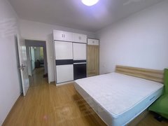 武汉蔡甸蔡甸城区蔡甸广场地铁口旁100米 九百块钱大两房 干净卫生 看房方便出租房源真实图片