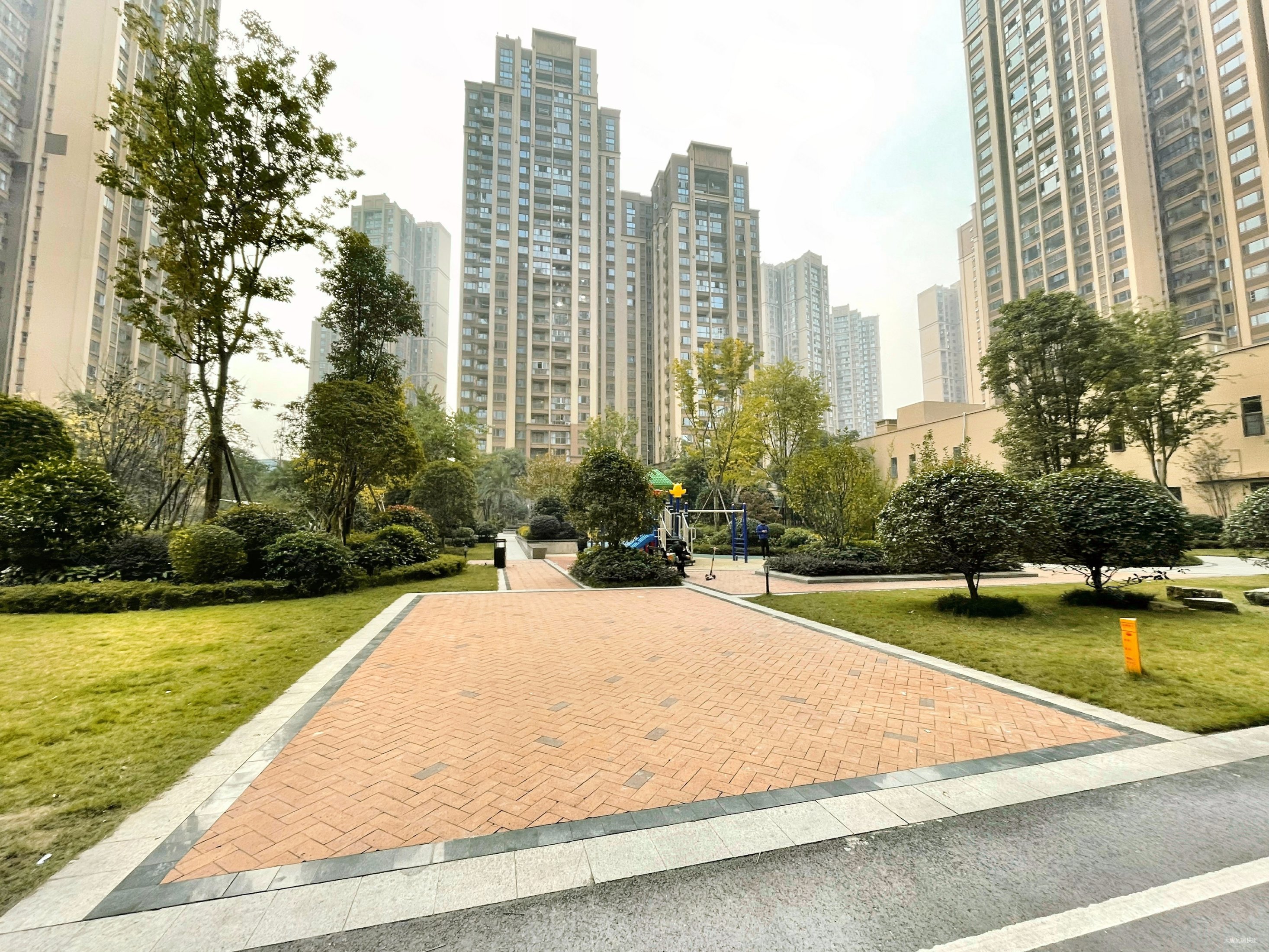 明信城b区3室2厅2卫90.39㎡西南118万