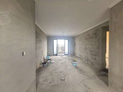 海口美兰江东新区绿地城骏园 4室2厅2卫  电梯房 141平米出租房源真实图片